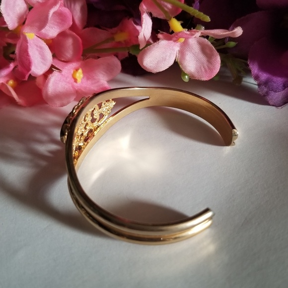 Exqusite Vintage Chrysocolla Cuff - Picture 8 of 8